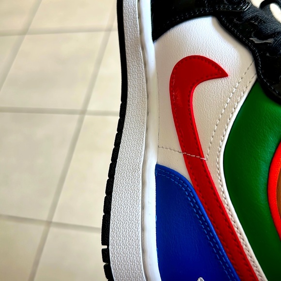 NIKE JORDAN SHOES - Picture 1 of 4